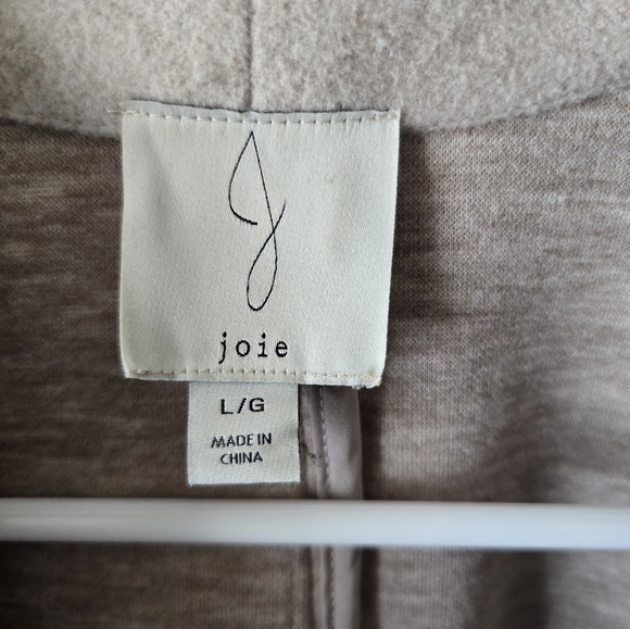 Elegant Beige Women's Jacket - Picture 2 of 3